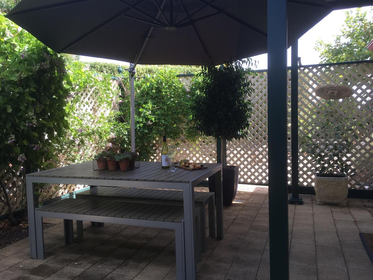Wine&Roses Bed&Breakfast Adelaide Exterior foto